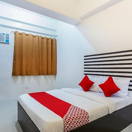 Oyo 505 Jardin Suites Manila Zewnętrze zdjęcie