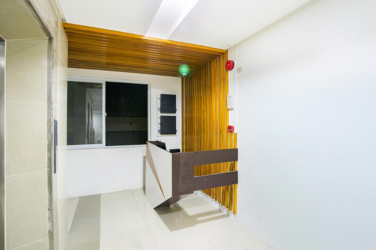 Oyo 505 Jardin Suites Manila Zewnętrze zdjęcie